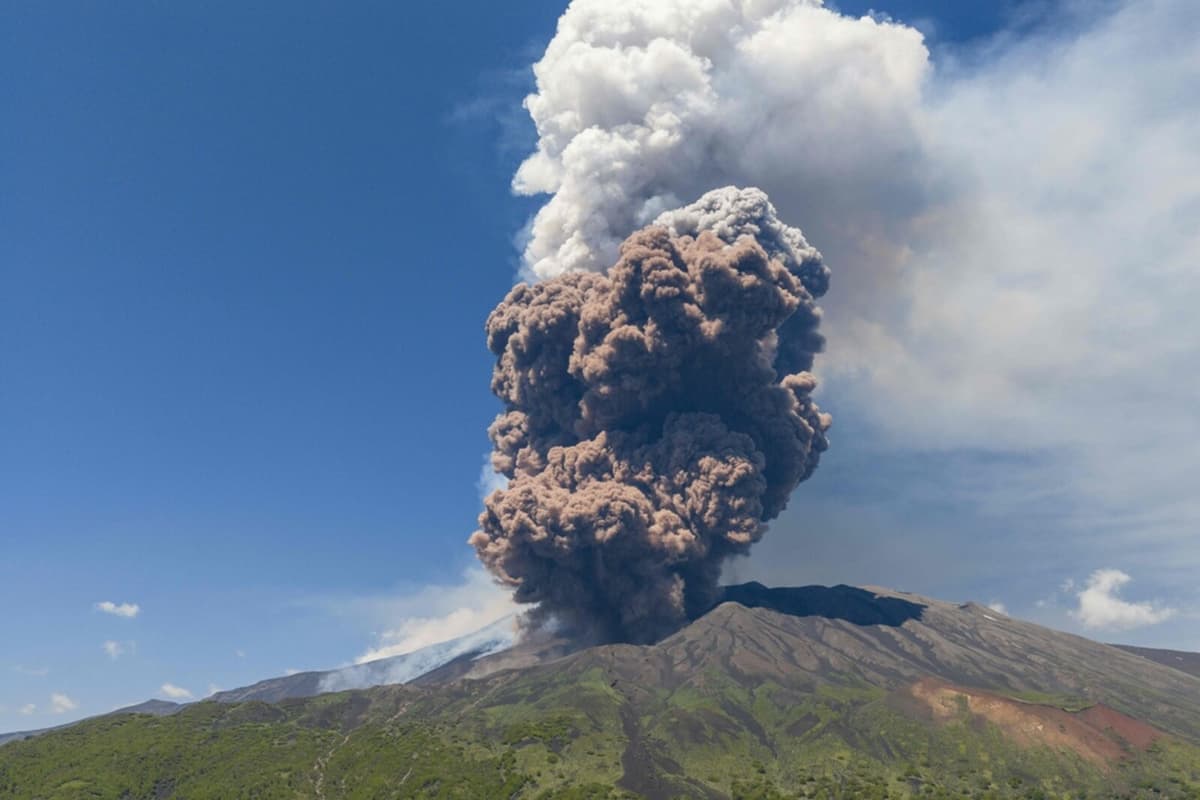 Etna Eruption Poses No Public Danger, Air Traffic Unaffected