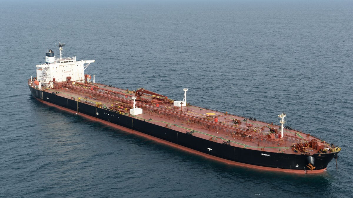 Suspected Russian Shadow Vessel Boracay Continues Journey After Arrest