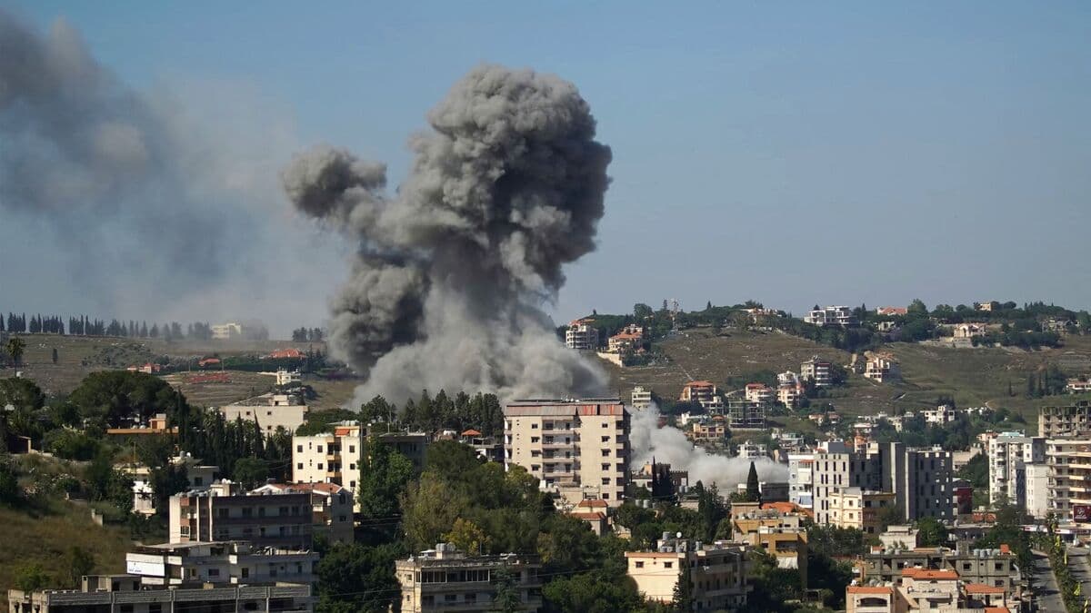 Deadly attacks in southern Lebanon threaten fragile ceasefire