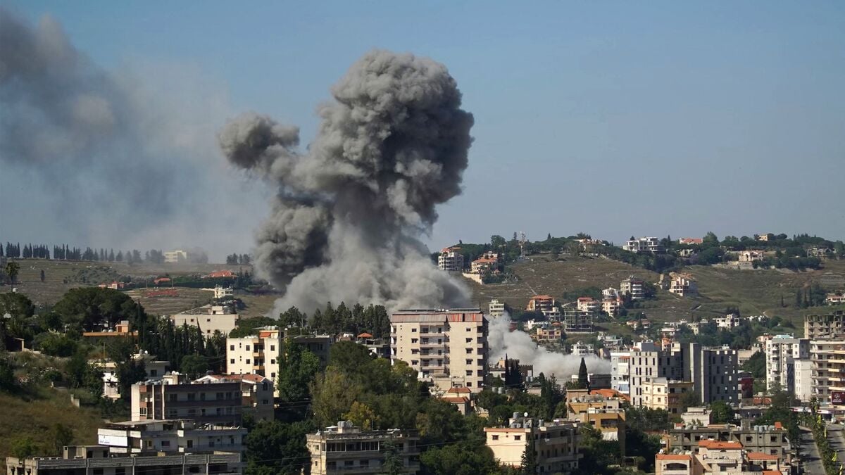Deadly attacks in southern Lebanon threaten fragile ceasefire