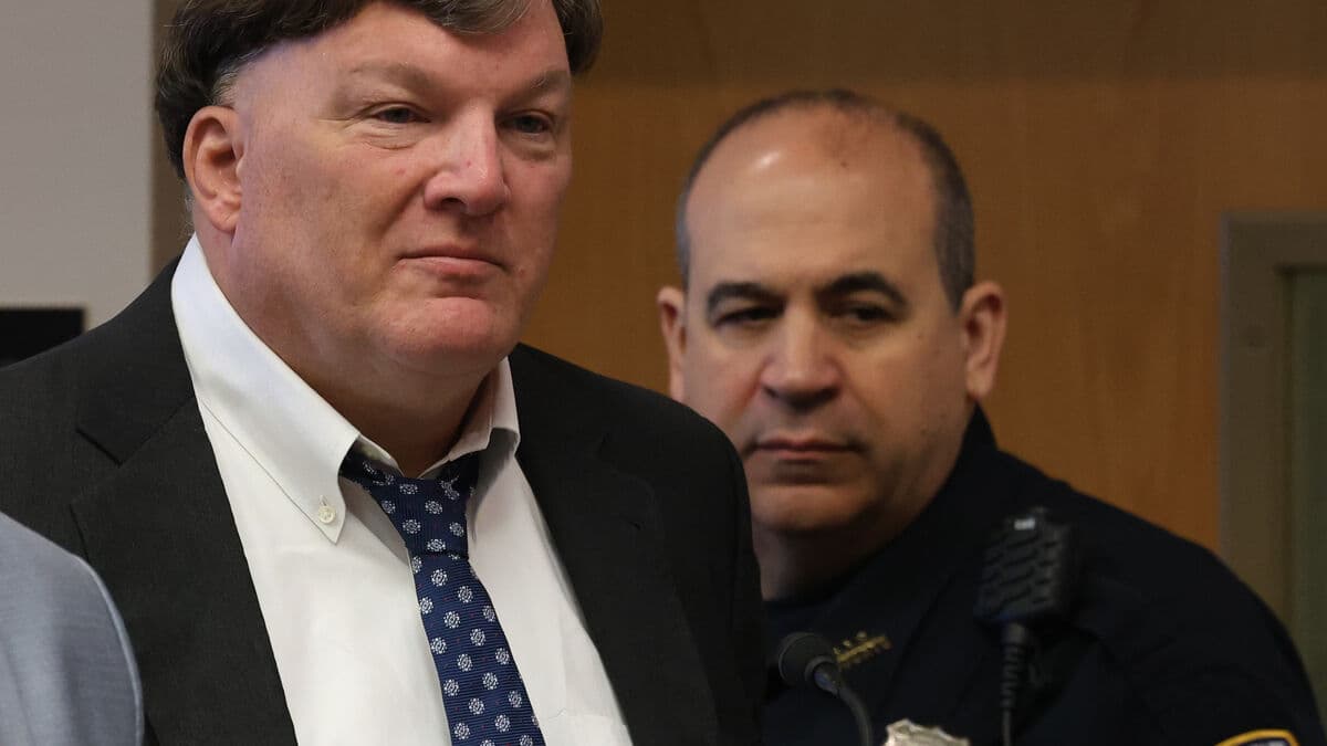 Long Island architect confesses to murdering eight women in Gilgo Beach case