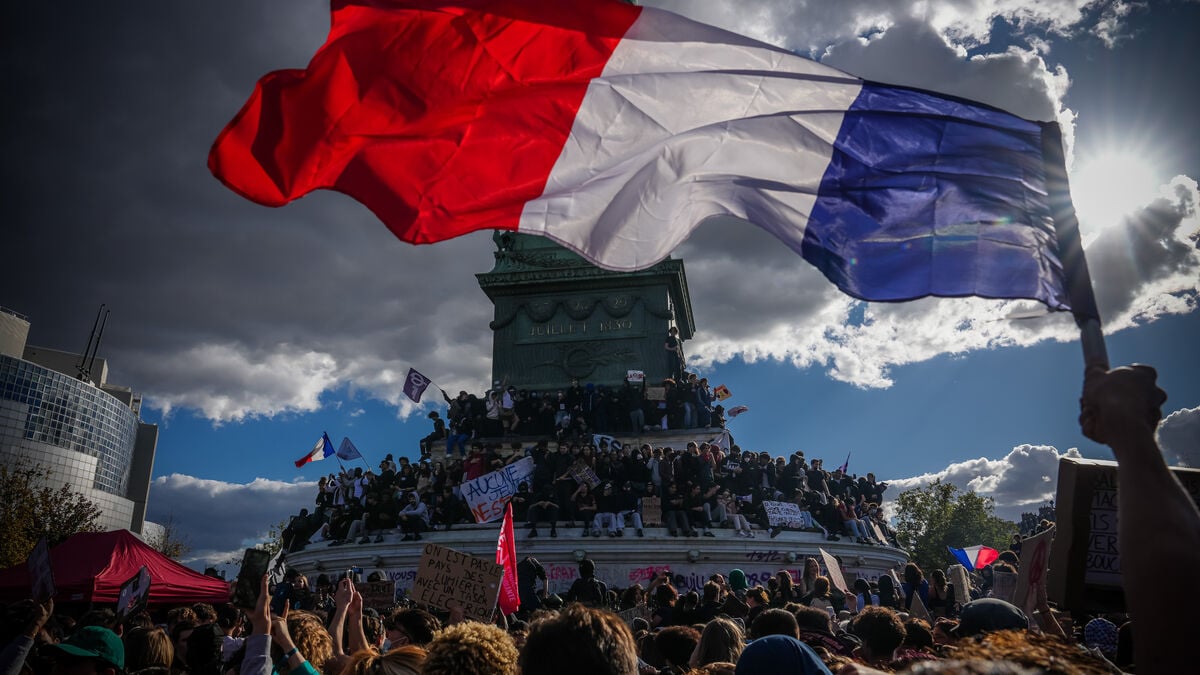 French Economy Shrinks 0.1% in Third Quarter as Sluggish Growth Continues