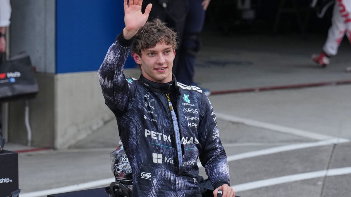 Antonelli wins in Japan despite nightmare start