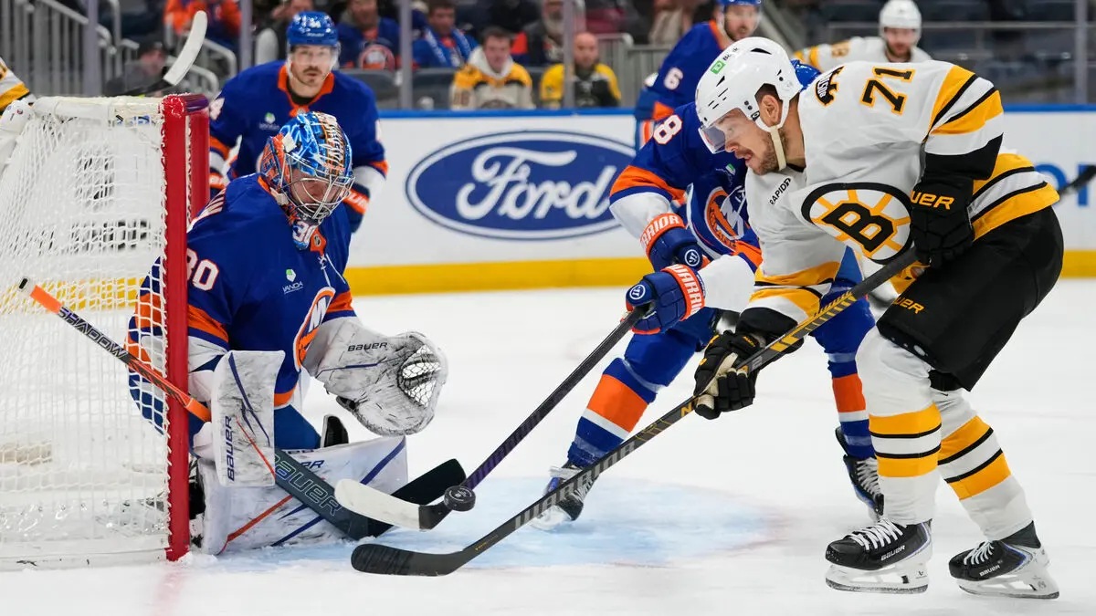 Arvidsson scores Boston's fourth straight goal