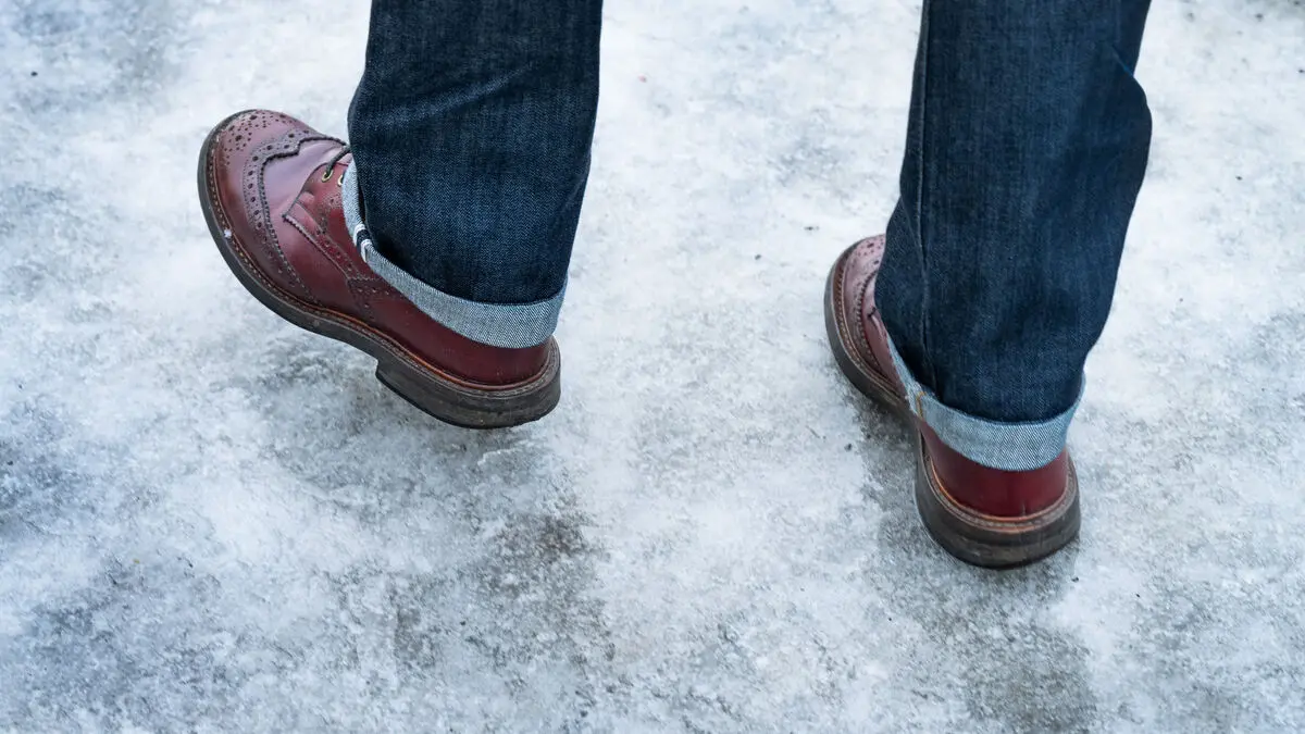 Expanding warning for ice slips – now in several counties