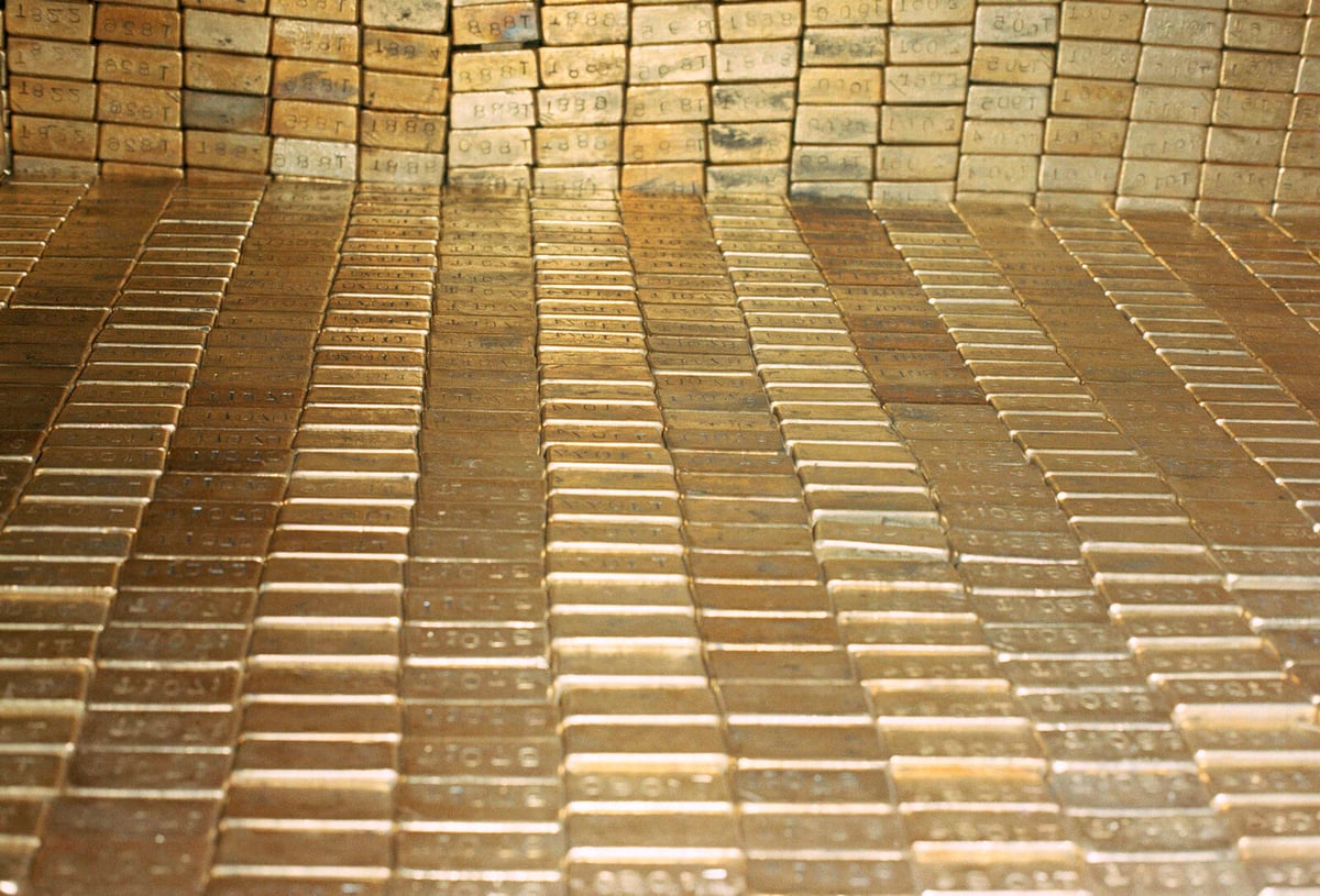 Stronger Krona Dims Swedish Gold Gains Despite Global Surge