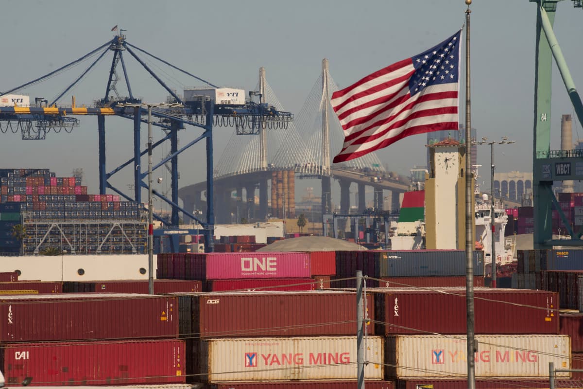US Trade Deficit Surges 11% in May Amid Export Decline