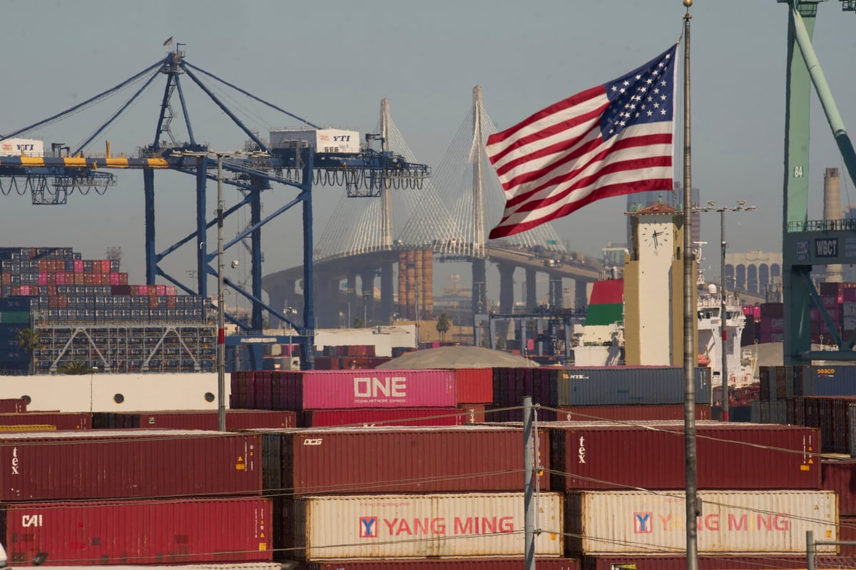 US Trade Deficit Surges 11% in May Amid Export Decline