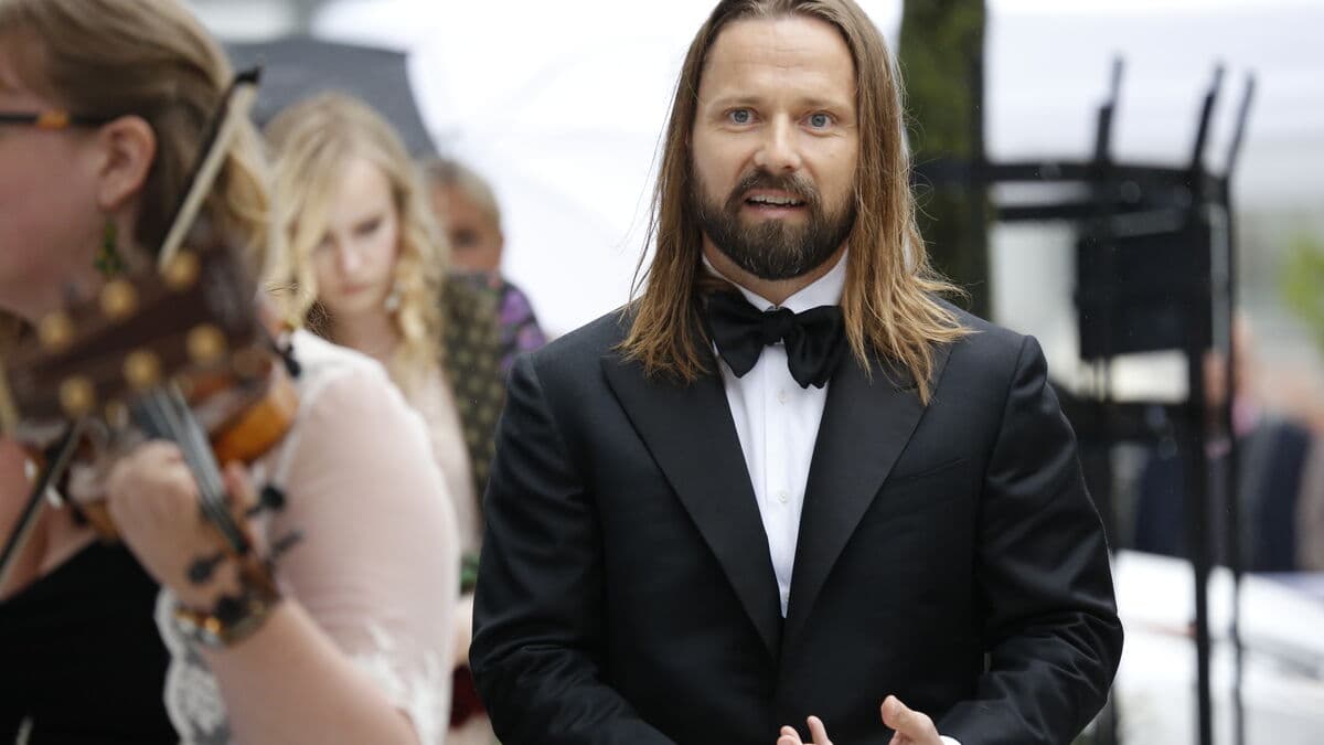 Max Martin Nears Paul McCartney's US Chart Record with Swift Hit