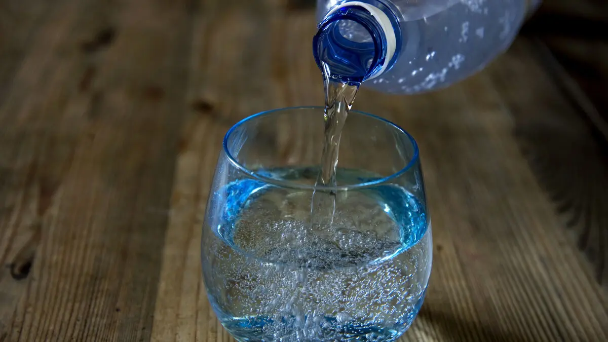 Municipalities buy emergency water, condemned over claim it lasts 20 years