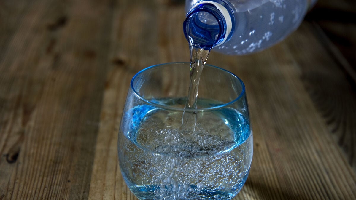 Municipalities buy emergency water, condemned over claim it lasts 20 years