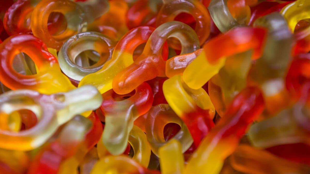 Sweet tooth thief drove away with 15 tons of candy