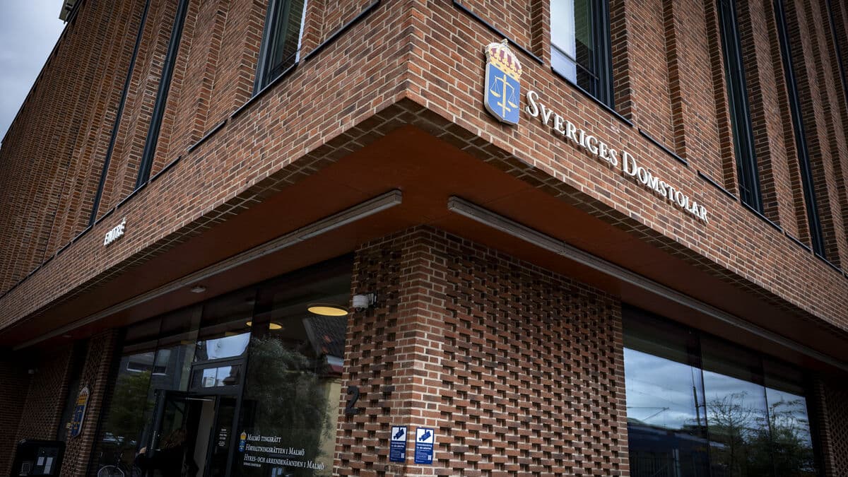 Took care of weapons after Växjö murder – two men charged with aggravated weapons offenses