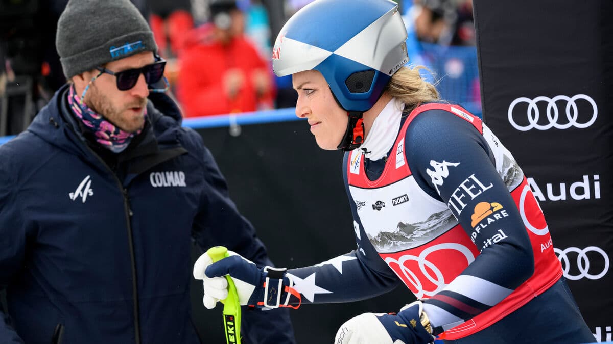 Vonn injured after crash, concerns for Olympics