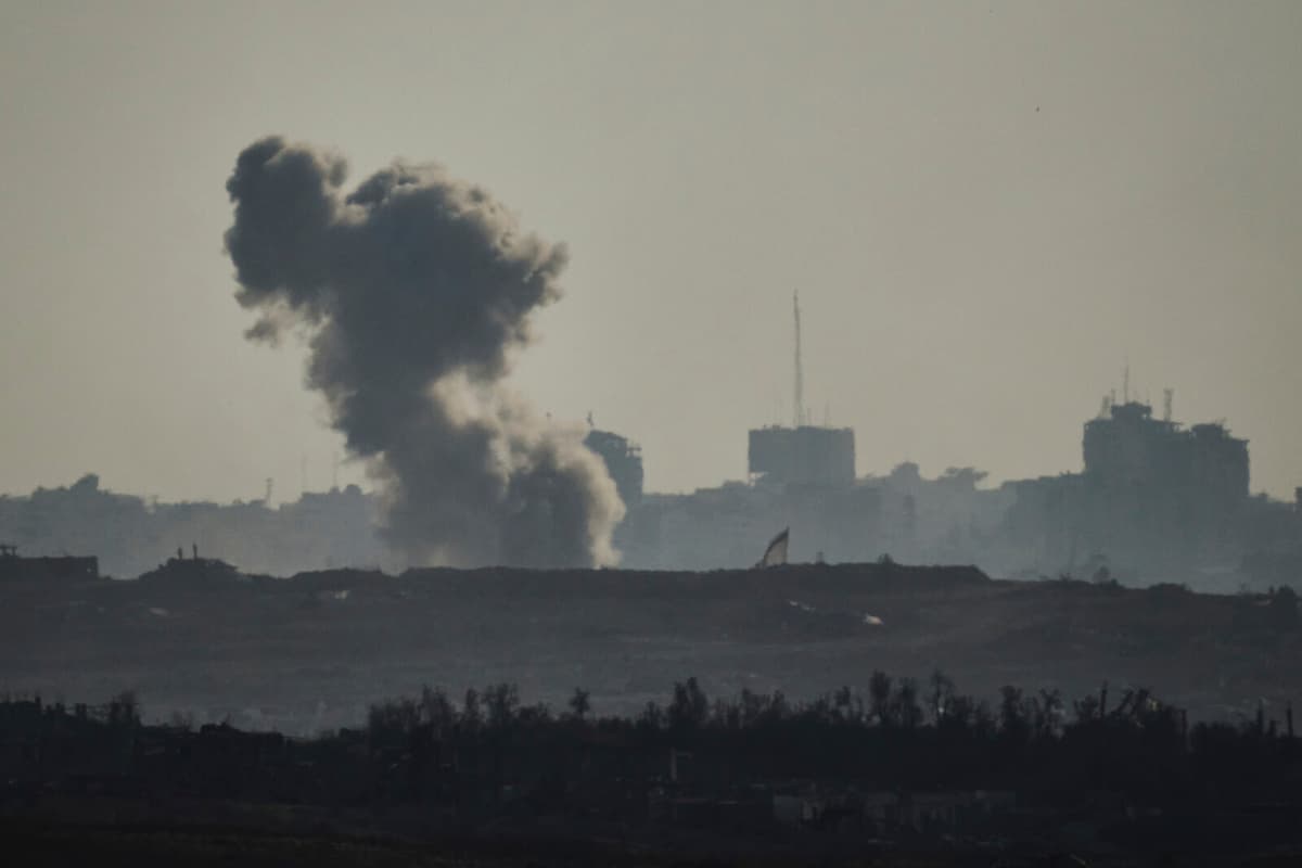 Ten Killed in Israeli Strikes on Gaza Aid Stations