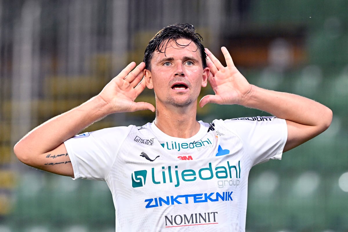 Värnamo Triumphs Over Degerfors in Intense 3-2 Match