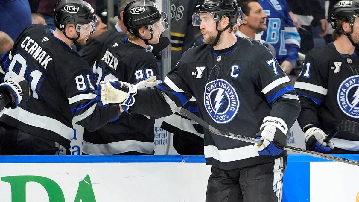 Victor Hedman says performance anxiety caused chest pressure before games