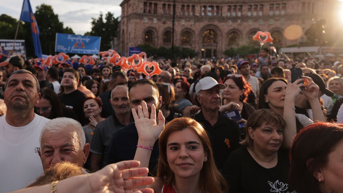 Polarizing EU friend poised for victory in Armenia