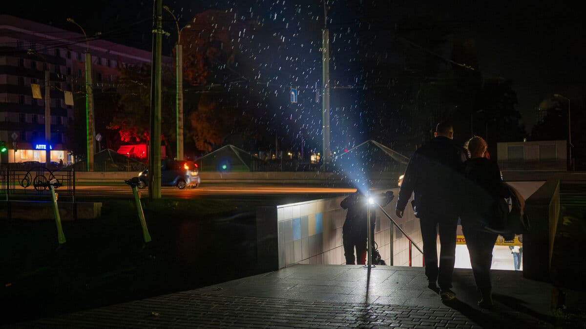 Russian Attacks Cause Power Outages in Chernihiv Ukraine