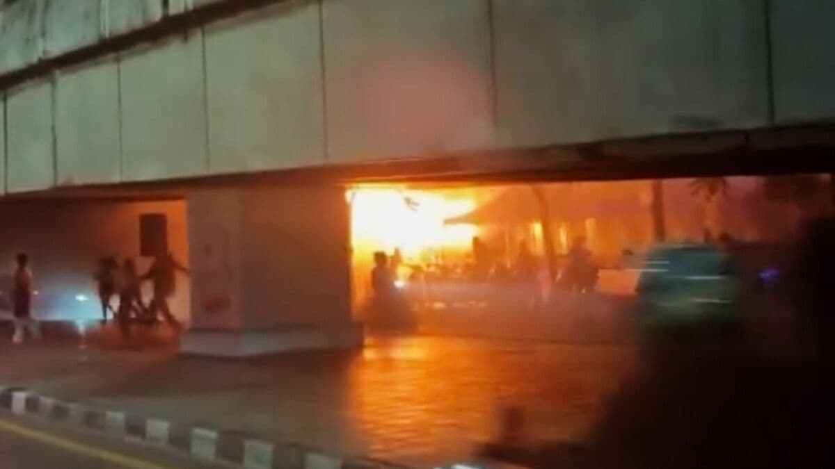 Suspicion that emergency exits were blocked in deadly Bangkok pub fire