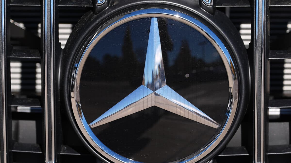 Winstras for Mercedes-Benz sees turnaround this fall
