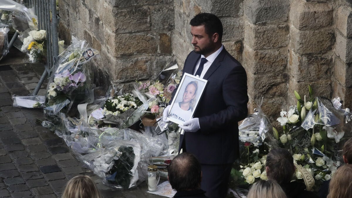Woman on Trial for 2022 Murder of 12-Year-Old Girl in Paris