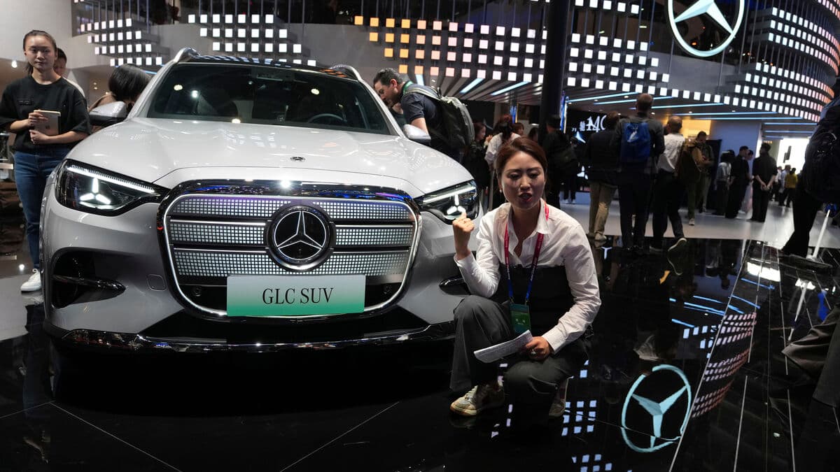 Mercedes lowers sales forecast as weak China demand hits profits