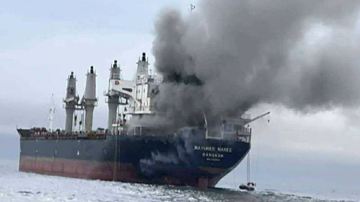 Trump confident of victory, but more ships are on fire