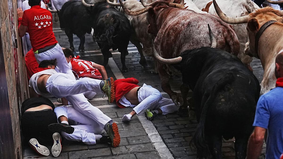 American among several injured in Pamplona bull run