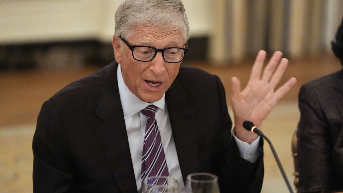 Dousa Responds to Gates' Criticism on Sweden's Aid Budget Shift