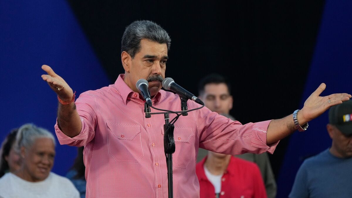 US warns civil aviation against flying over Venezuela