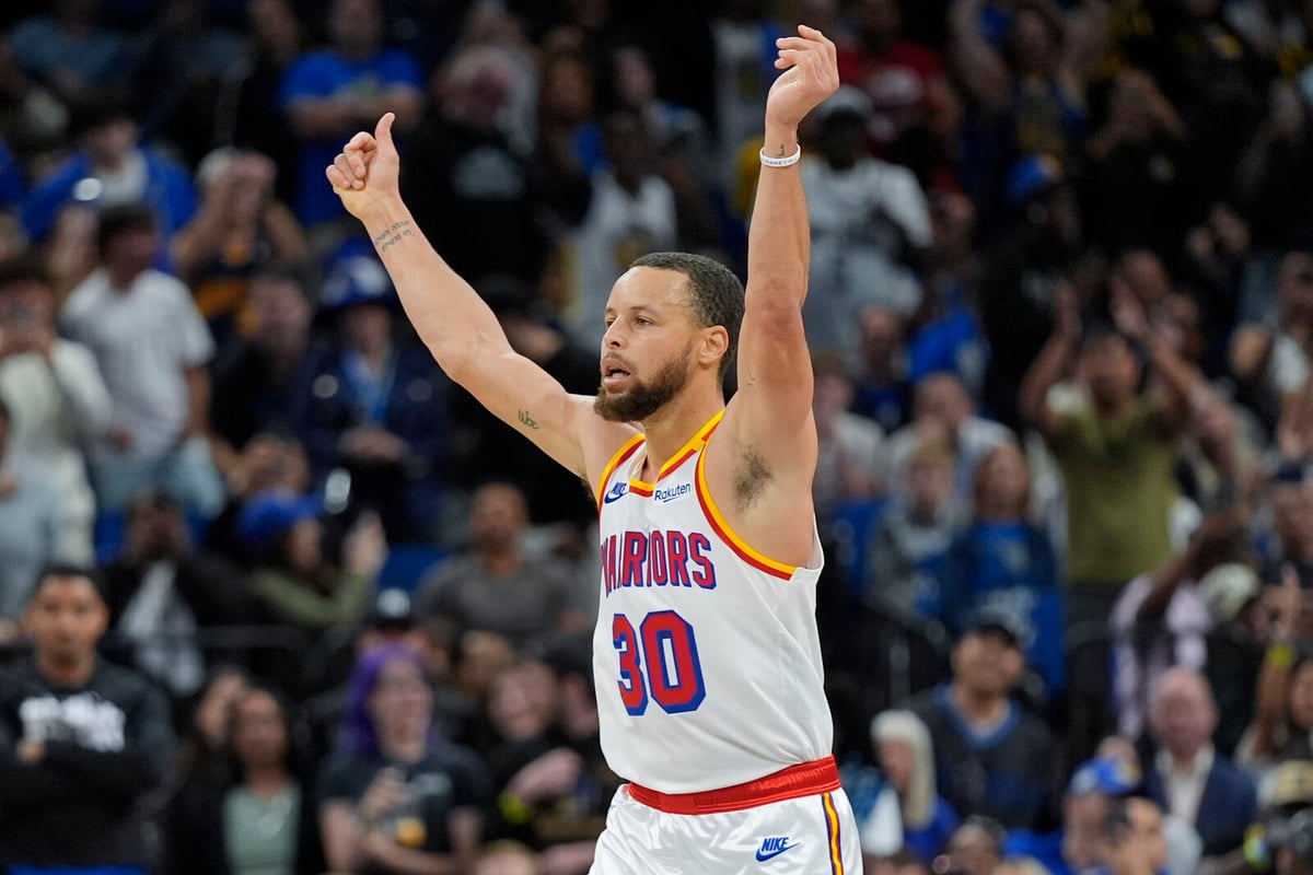 Curry's Artistic Points – from Half Court