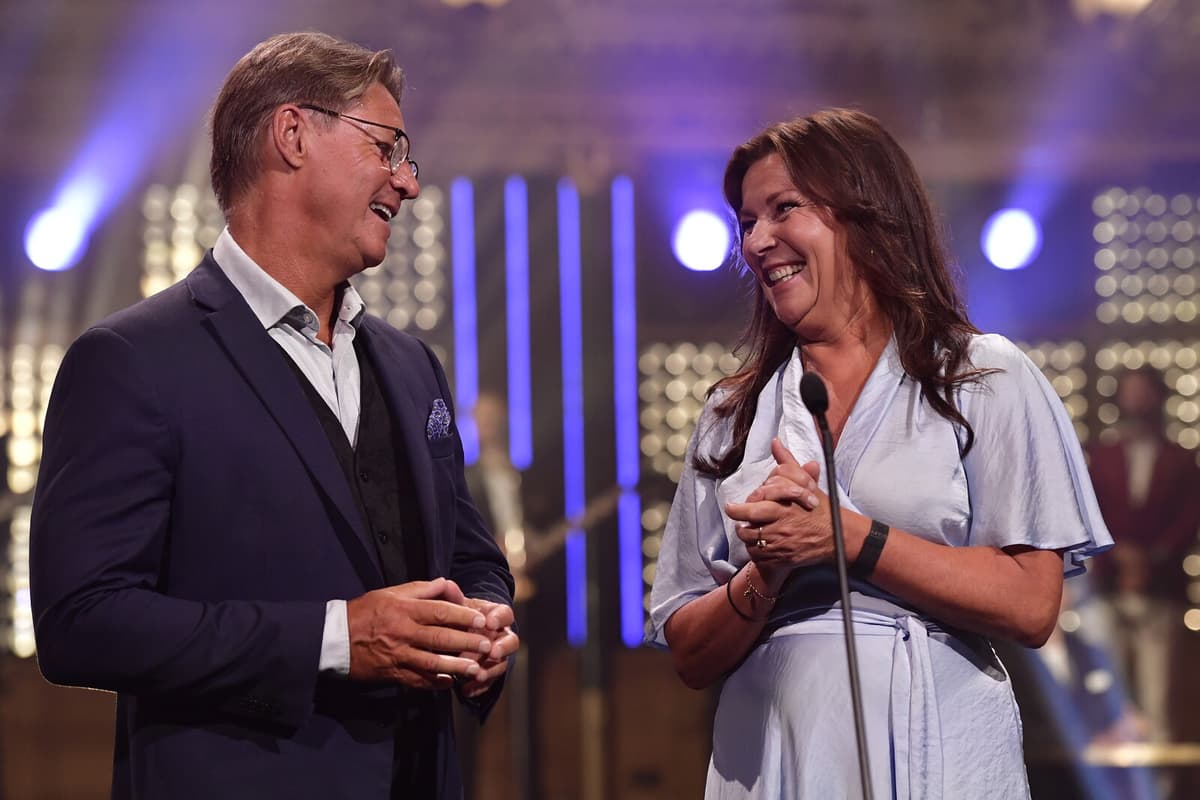 Lotta Engberg and Mikael Sandström Compete in Sweden's Dumbest on TV4