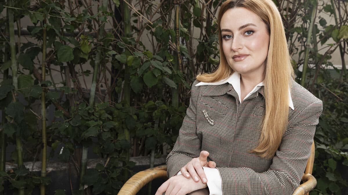 Amelia Dimoldenberg Launches New YouTube Series on Formula 1