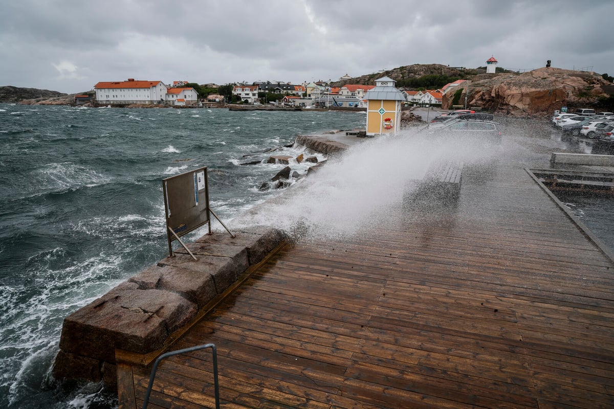 Winds Ease Along Bohus Coast but Remain Strong