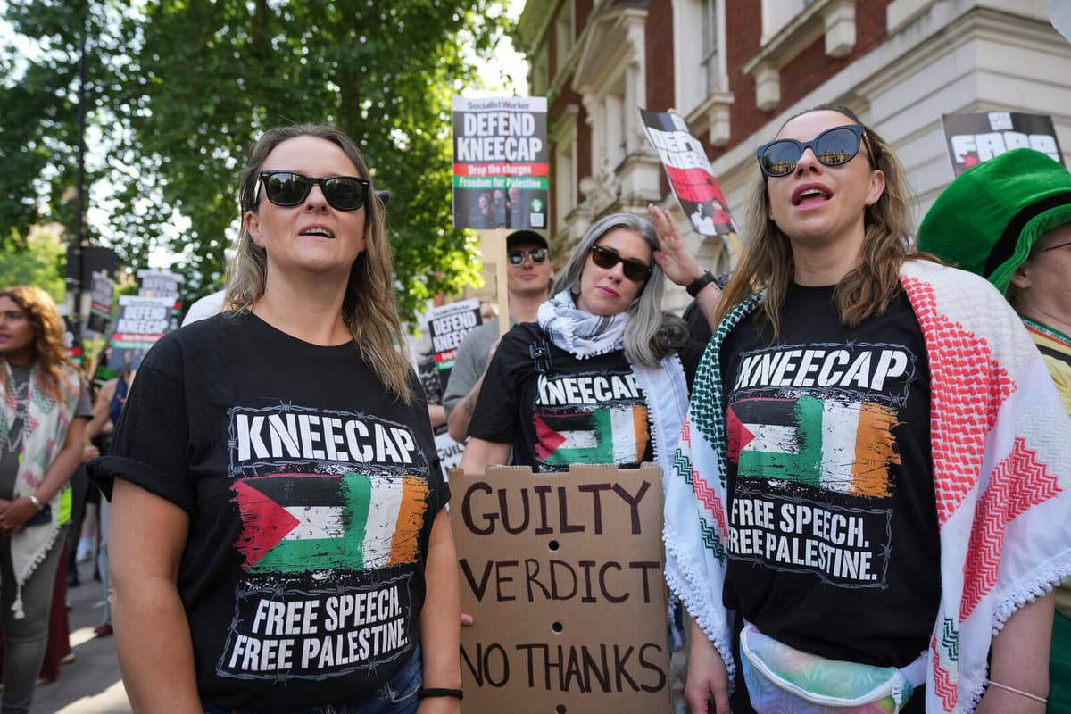 Supporters Rally for Kneecap Outside London Court