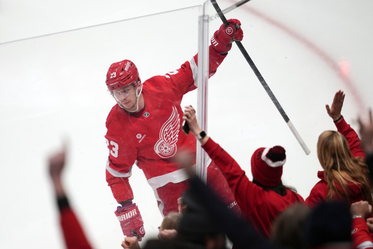 Lucas Raymond Sets New Career High in Detroit's Win Over Boston