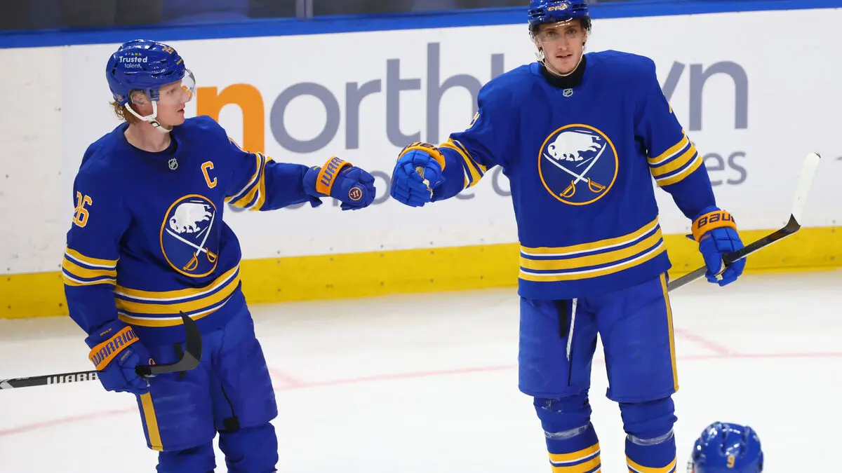 Buffalo wins first Stanley Cup game against Boston after four straight goals in final period