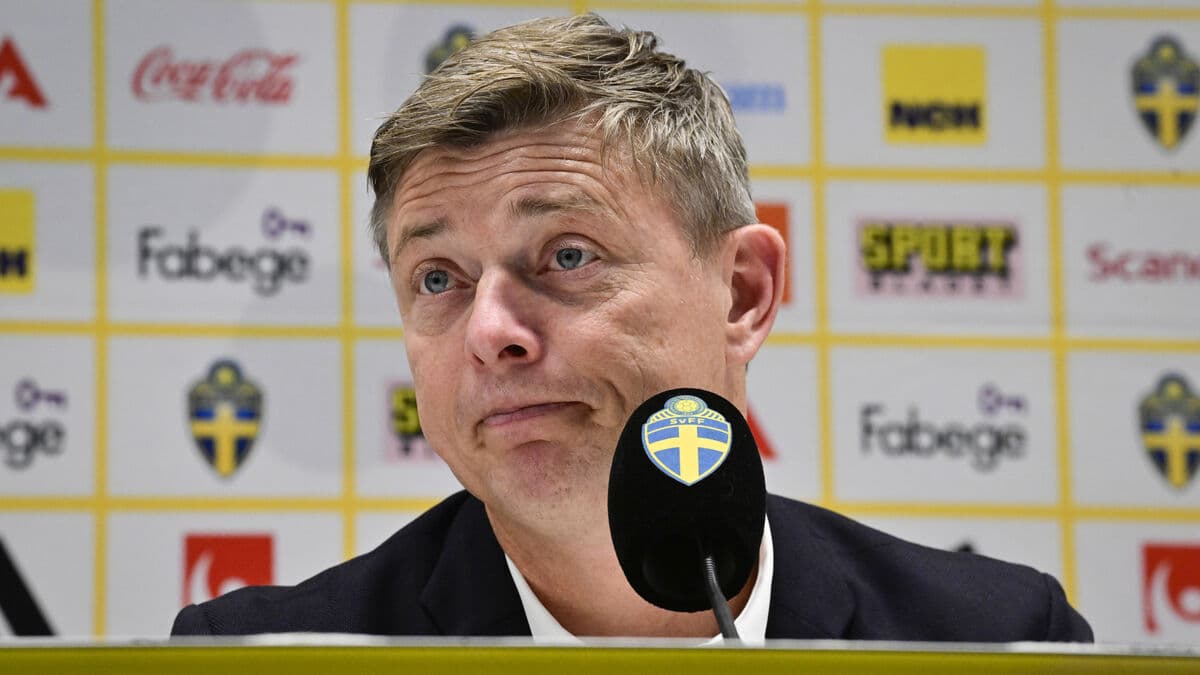 Källström Affirms Confidence in Tomasson Amid Coaching Speculation