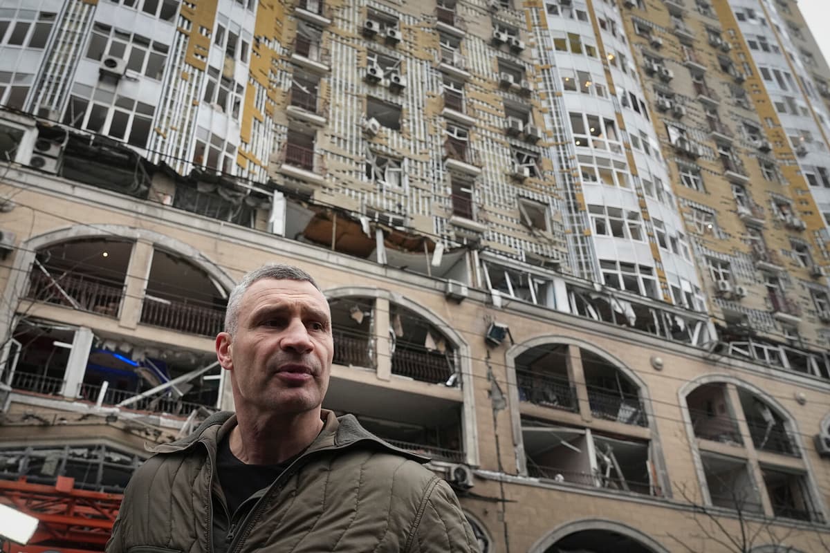 Kyiv Mayor Suggests Ukraine May Cede Territory for Peace