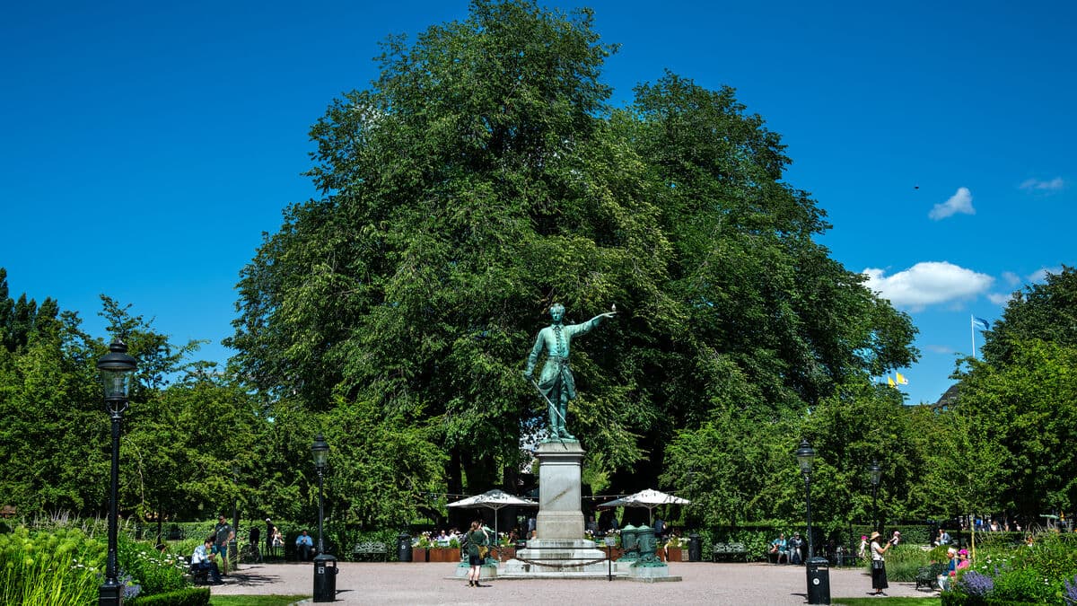 Charles XII's unknown field book found at Gothenburg University Library