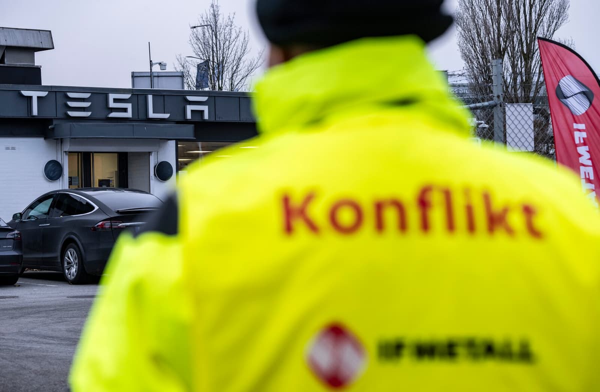 Seventh AP Fund Divests from Tesla Over Union Rights Concerns