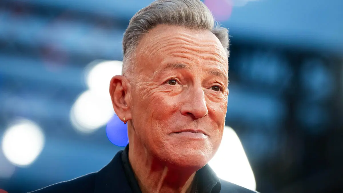 Springsteen releases protest song Streets of Minneapolis about two people shot by federal police