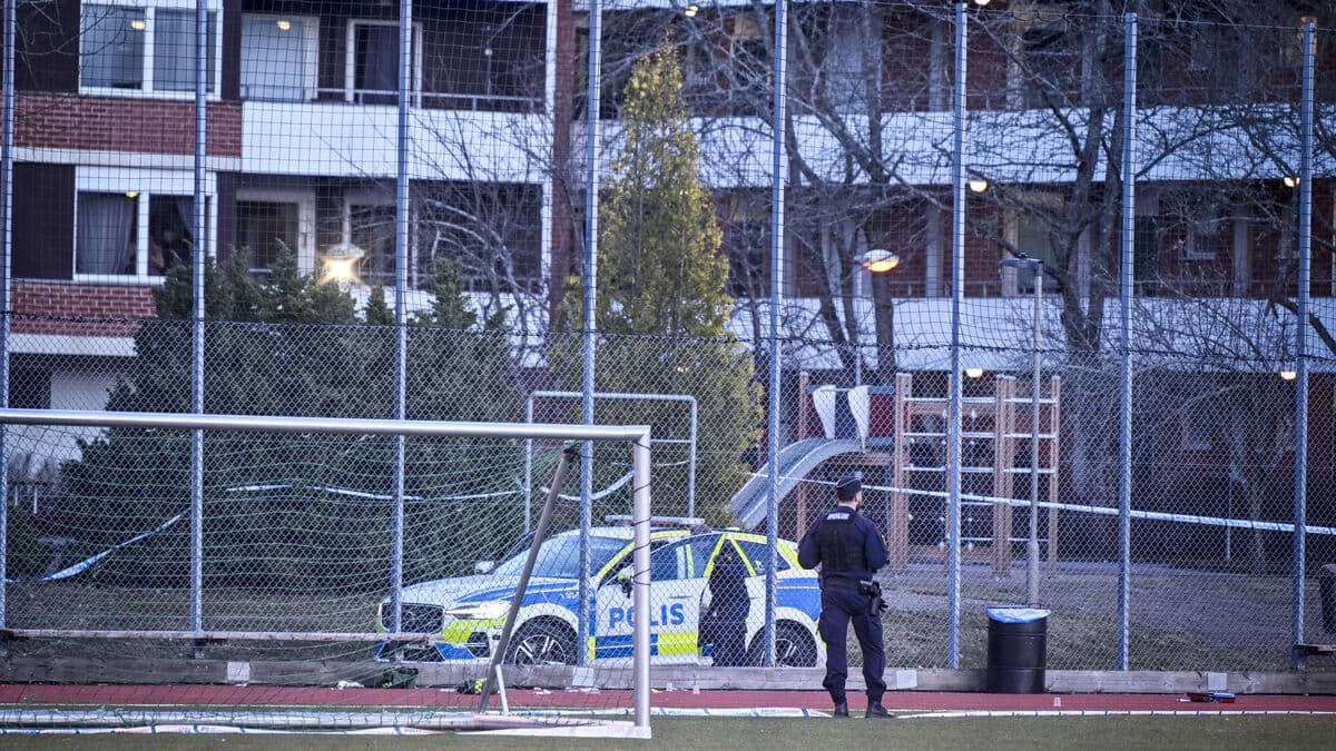 Man shot in Huddinge - very seriously injured