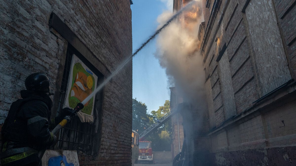 Six dead in Russian attacks on Zaporizhia and Kharkiv in Ukraine