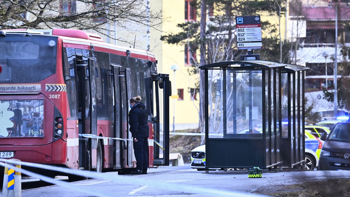 18-year-old man dead after bus shooting in Tyresö outside Stockholm