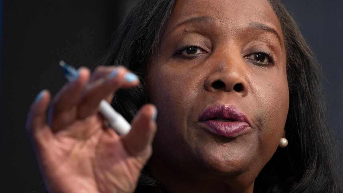 Trump Appoints Committee to Investigate Fed Governor Lisa Cook Over Mortgage Claims