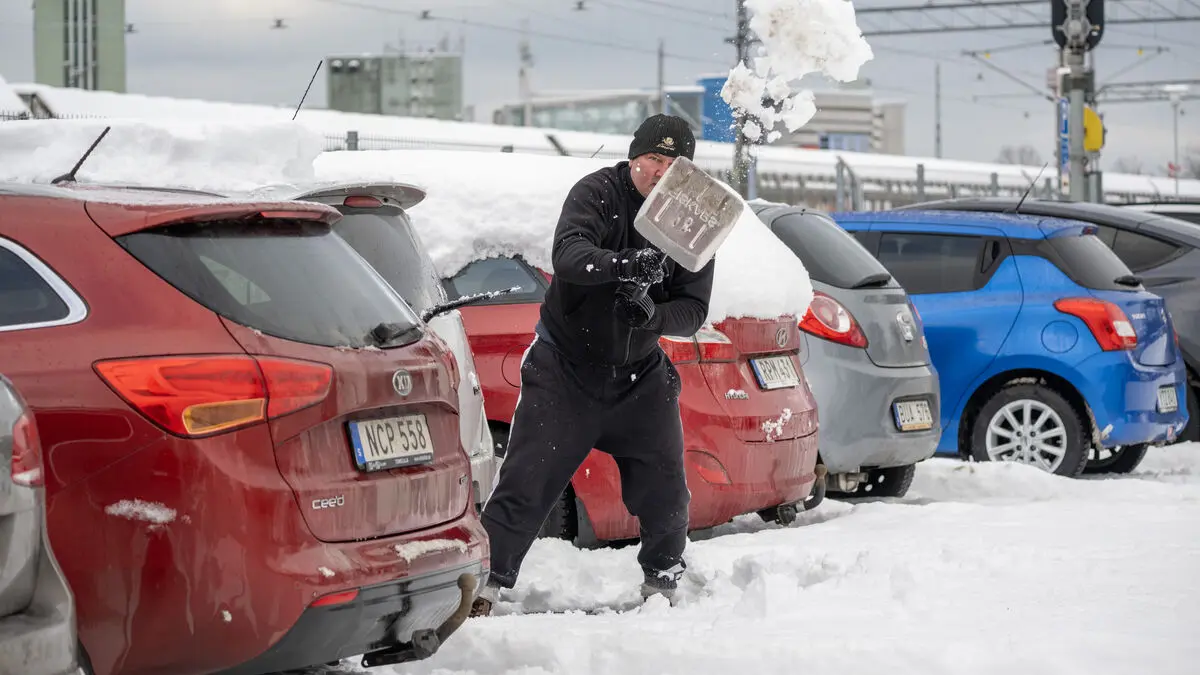 National Ice Days Recorded Two Days in a Row