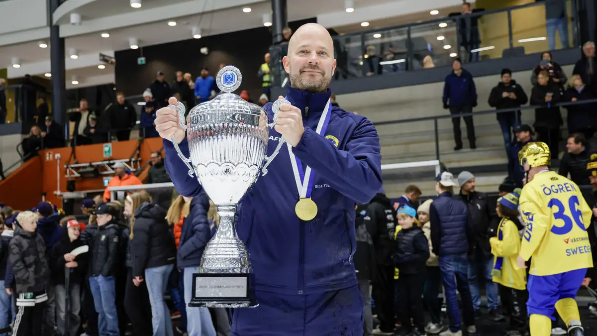 Mattias Sjöholm resigns as Sweden men's national bandy captain and coach