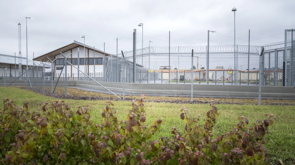 Akilov warned after threatening staff and fighting in prison